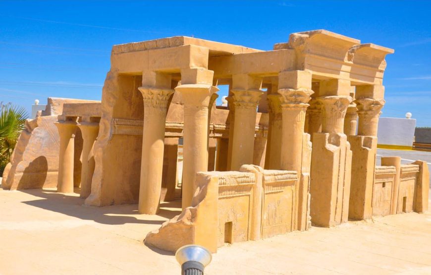 Dolphin Show & Mini Egypt