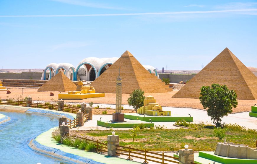 Dolphin Show & Mini Egypt